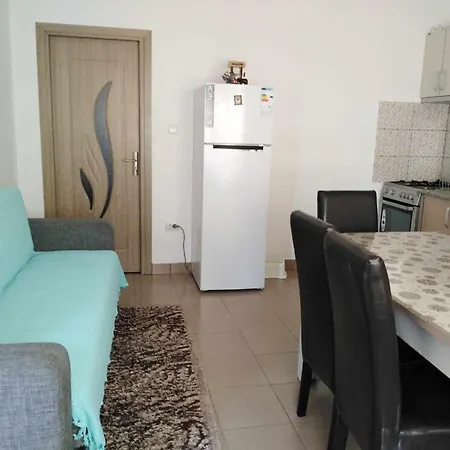 Casa De Inchiriat In * Limanu